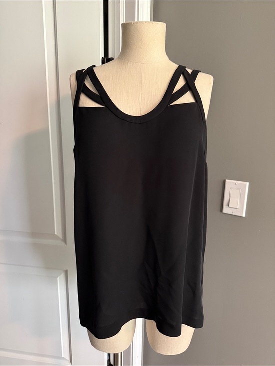 Diane Von Furstenberg Tops - Diane von Furstenberg Black Jessie Silk Cut Out Top Retail $298 Size 12 Lined